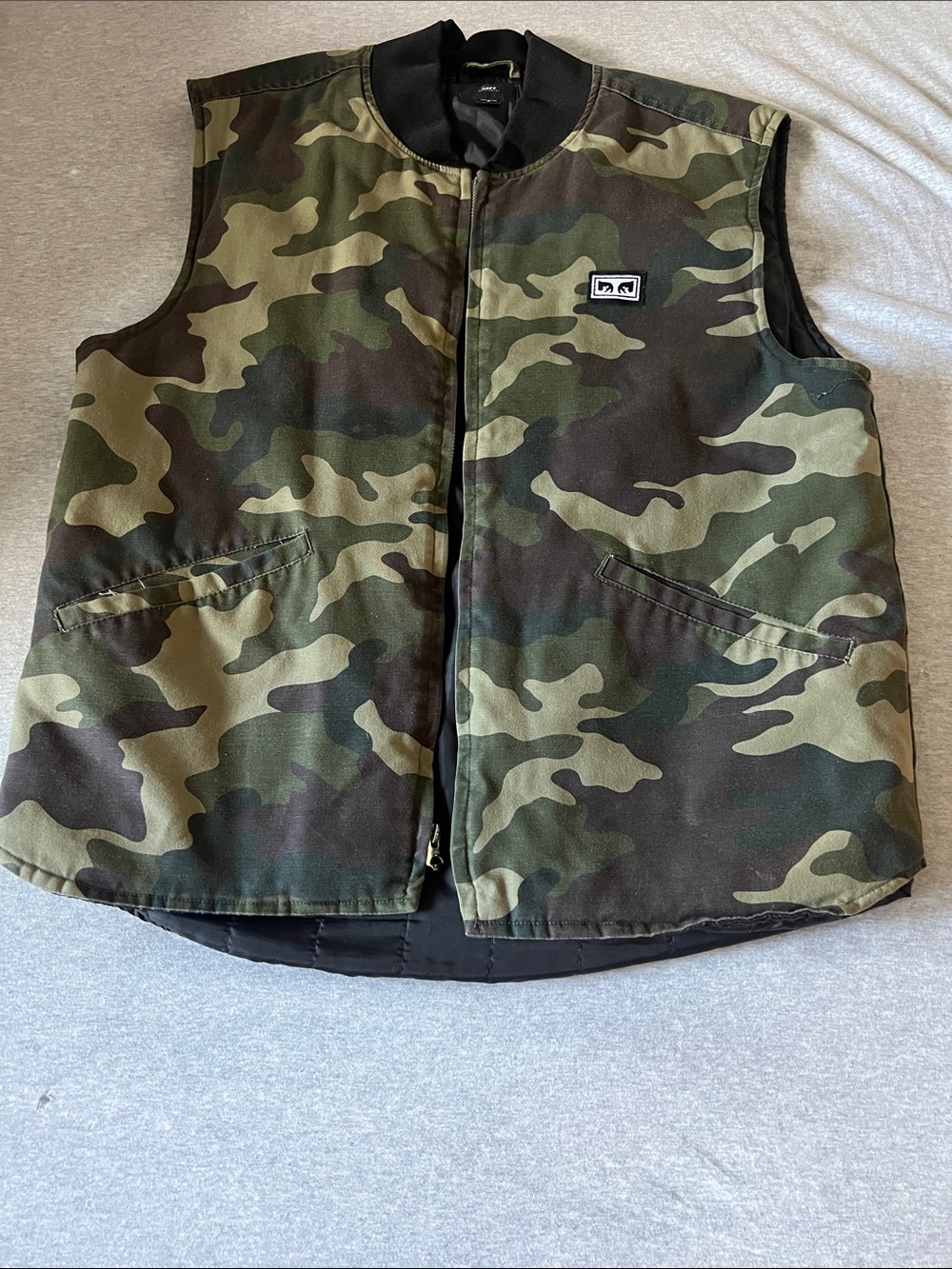 Vintage Obey Men's size M
Camouflage Quilted Vest in Olive & Black